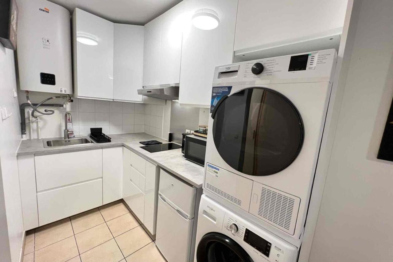 Very Quiet Apartment With Balcony Saint-Denis  Esterno foto