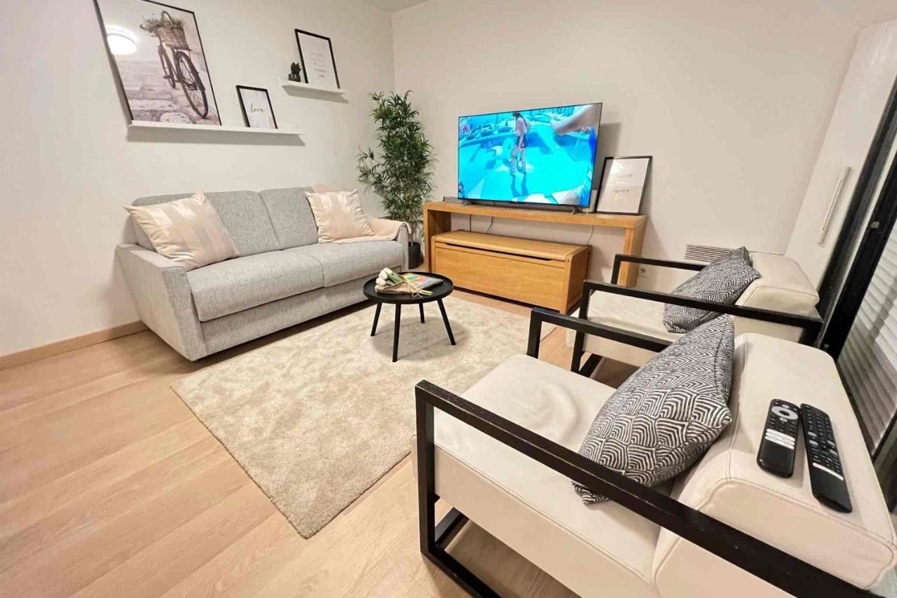 Very Quiet Apartment With Balcony Saint-Denis  Esterno foto